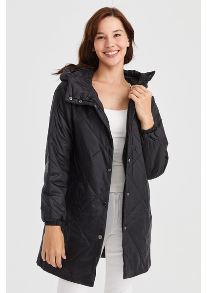 Kadın Şişme Kareli Uzun Kaban Siyah fiyatları