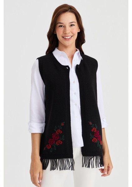 Kadın Eteği Çiçekli Püsküllü Yelek Siyah fiyatları