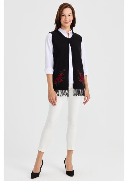 Kadın Eteği Çiçekli Püsküllü Yelek Siyah modelleri