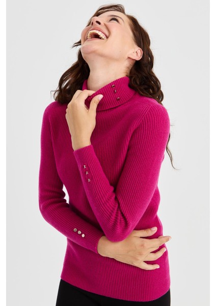 Kadın Tam Balıkçı Yaka Kol Ucu Düğmeli Yün Kazak Sıklamen modelleri