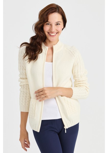 Kadın Dik Yaka Cebi ve Kolu Saç Örgü Yün Hırka Kemik fırsatları