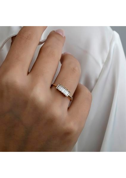 Altın Beş Taş Baget Yüzük