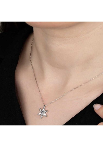 Swarovski Taşlı 925 Ayar Gümüş Kartanesi Kadın Kolye fiyatları