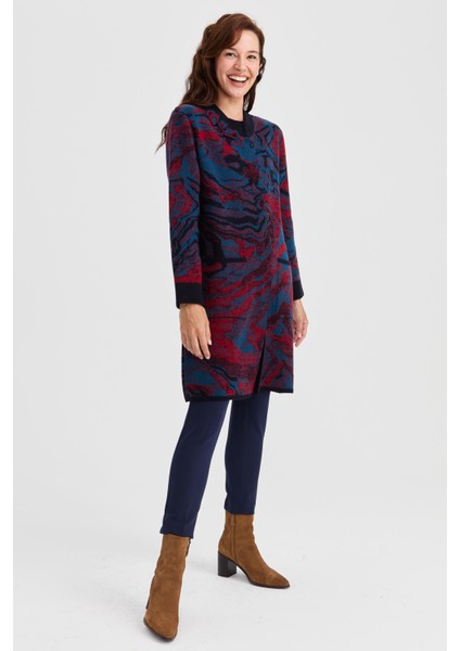 Kadın Dik Yaka Renkli Dalga Desenli Uzun Yün Kaban K.lacivert modelleri