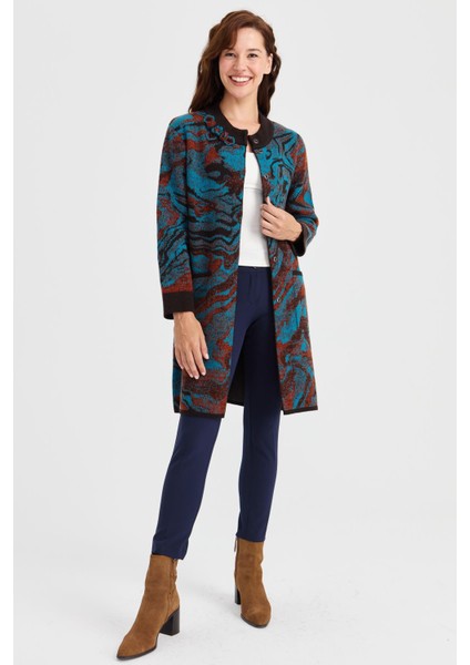 Kadın Dik Yaka Renkli Dalga Desenli Uzun Yün Kaban K.kahve modelleri