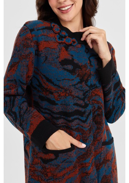 Kadın Dik Yaka Renkli Dalga Desenli Uzun Yün Kaban Siyah modelleri