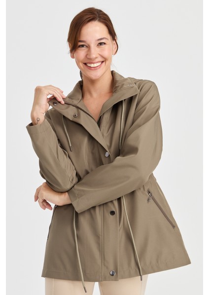 Kadın Kapüşonlu Kısa Trençkot Yeşil fiyatları