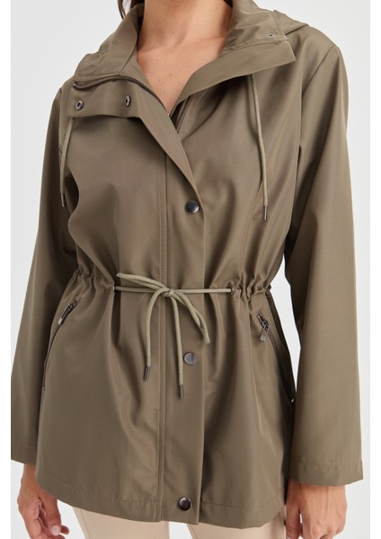 Kadın Kapüşonlu Kısa Trençkot Yeşil indirimleri