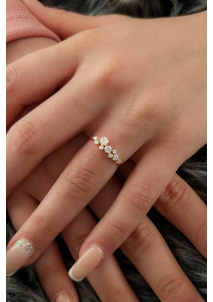 Kuyumculuk 14 Ayar Altın Kraliçe Taşlı Yüzük modelleri