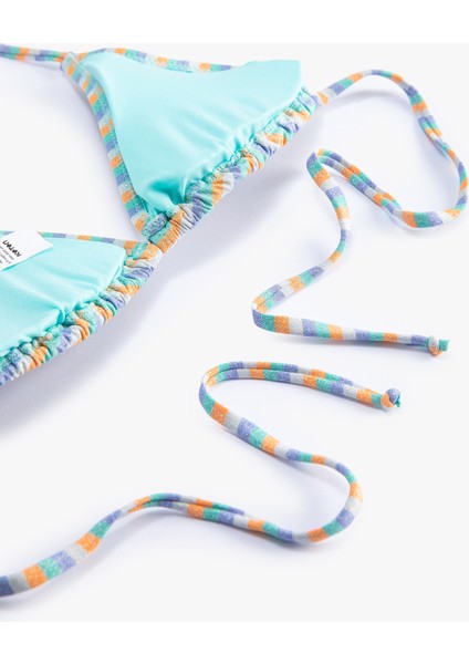 Üçgen Bikini Üstü Boyundan Bağlamalı