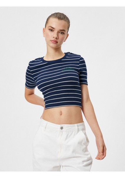 Crop Tişört Slim Fit Kısa Kollu Bisiklet Yaka Pamuklu