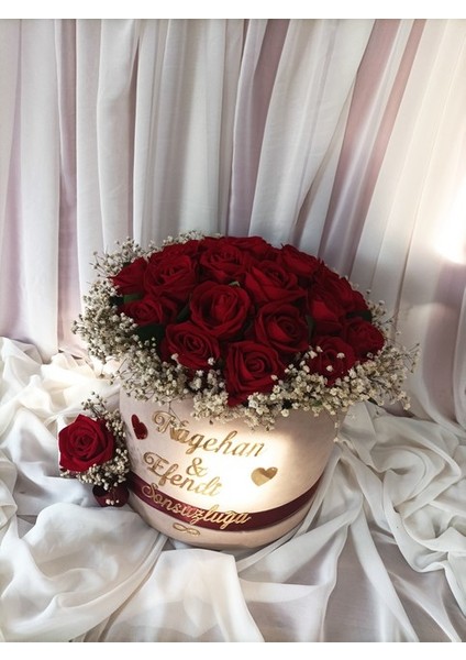 Bej Battal Boy Kutuda Kız Isteme Çiçeği modelleri