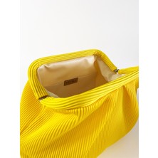 Heybes Kadın Sarı Piliseli Clutch El Çantası
