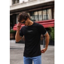 Aziso Nakışlı Slim Fit Erkek Tişört %100 Pamuk Bisiklet Yaka T-Shirt