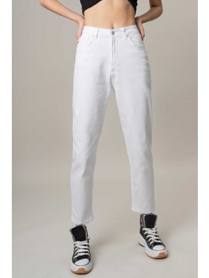 Its Basic Kadın Beyaz Renk Likralı Mom Fit Denim Pantolon