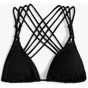 Üçgen Bikini Üstü Fisto Çapraz Askı Detaylı