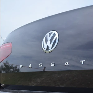 Passat Yazısı - Passat Bagaj Yazısı - Passat Bagaj Yazısı Ortada - Passat Yazısı Krom B8