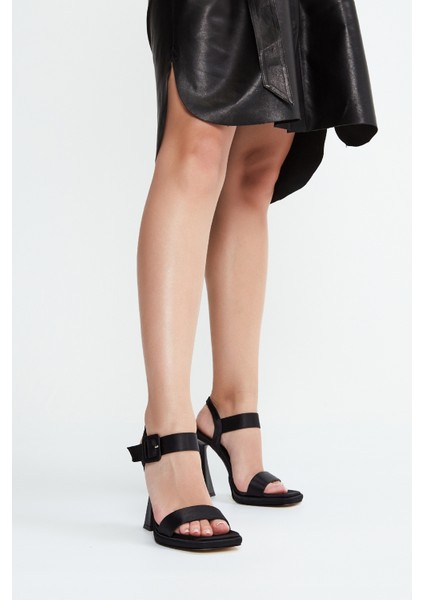 Ambra Kadın Siyah Saten Vegan Topuklu Ayakkabı 292 404 Bn Sndlt Y23