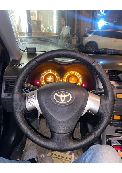 Toyota Corolla 2008-2009 Araca Özel Direksiyon Kılıfı (Noktalı Düz Siyah)