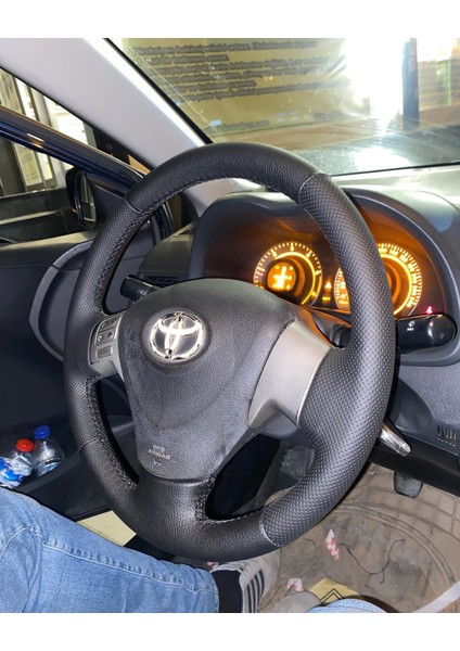 Toyota Corolla 2008-2009 Araca Özel Direksiyon Kılıfı (Noktalı Düz Siyah)