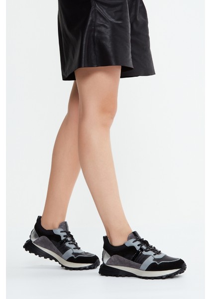 Indiana Kadın Siyah Multi Hakiki Deri Spor Ayakkabı 383 Z-14 Bn Ayk Y23 fiyatları