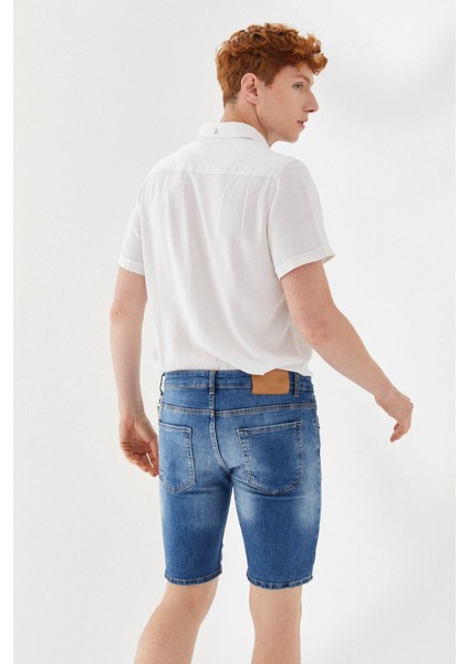 Önü Yırtık Zincirli Boru Paça Dizüstü Skinny Fit Denim Kısa Pantolon Mavi fırsatları