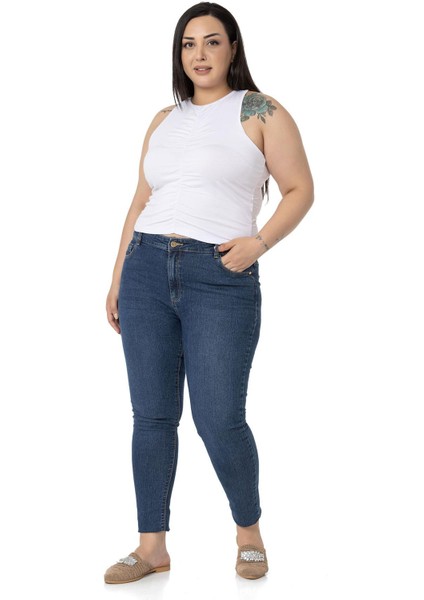 Büyük Beden Önü ve Yanları Drapeli Halter Yaka Beyaz Body fırsatları