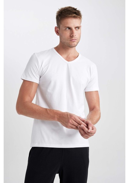 Slim Fit V Yaka Basic Kısa Kollu Fanila L4884AZ23AU fırsatları