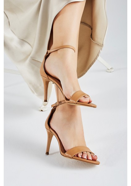 Sophia Kadın Nude Rugan Hakiki Deri Topuklu Ayakkabı 613 23968 Bn Sndlt Y23 modelleri