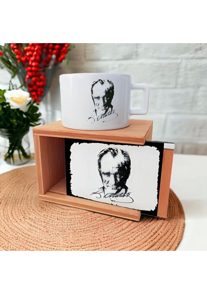 Atatürk Tasarımlı Kutulu Kupa