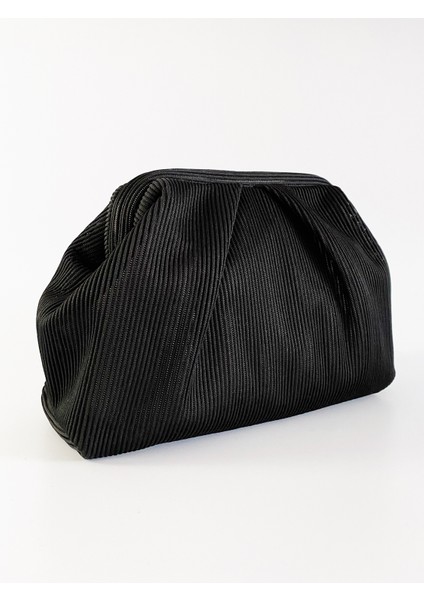 Kadın Siyah Piliseli Clutch El Çantası