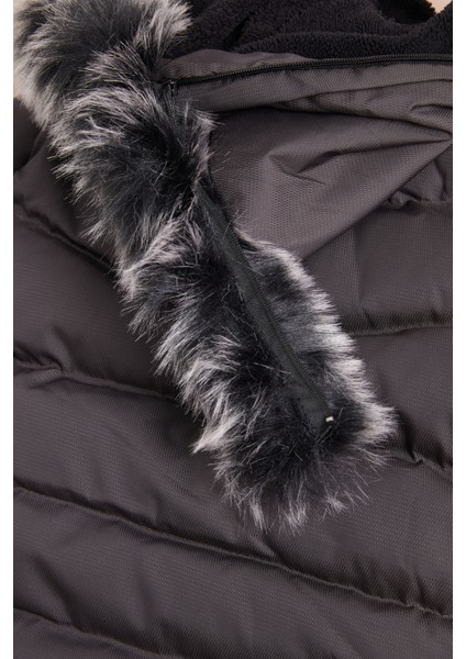 Erkek Çocuk Şişme Mont Logolu Gri 15521 indirimleri