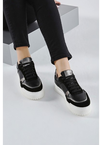 Celeste Kadın Siyah Multi Hakiki Deri Sneakers & Spor Ayakkabı 957 39260 Bn Ayk Y23 fırsatları