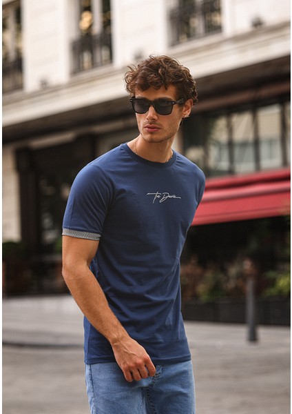Nakışlı Slim Fit Erkek Tişört %100 Pamuk Bisiklet Yaka T-Shirt modelleri