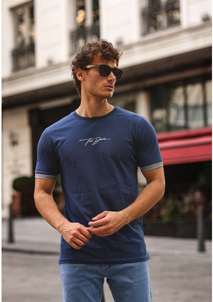 Nakışlı Slim Fit Erkek Tişört %100 Pamuk Bisiklet Yaka T-Shirt