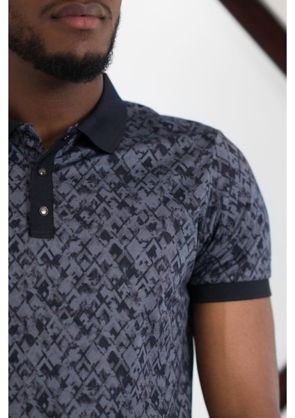 Polo Yaka Dynamıc Fit Baskı Desenli Çıt Çıt Detaylı Kısa Kol Erkek Yazlık T-Shirt fırsatları