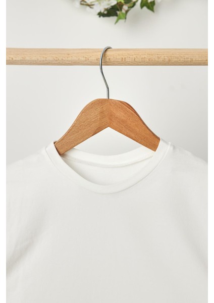 Beyaz Kız Çocuk Kısa Kollu Bisiklet Yaka Terletmez, Rahat Pamuklu Penye T-Shirt modelleri