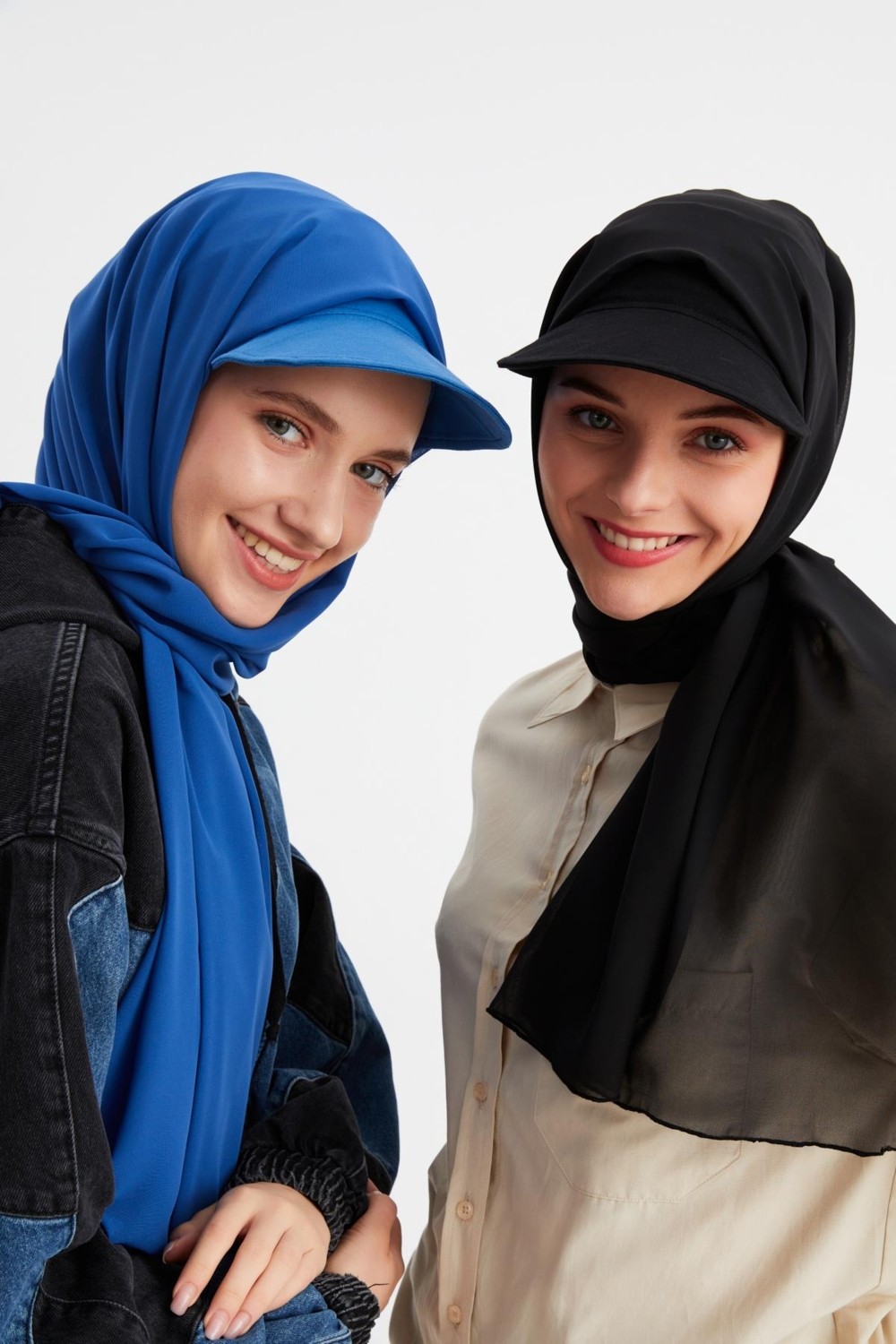 Butikgiz Siyah ve Gece Mavisi Kadın Tesettür Multi Şifon Ipeksi Şal ve Pamuklu Penye Yarım Vizör Şapka Ikilisi Siyah ve Mavi Takım görsel 2