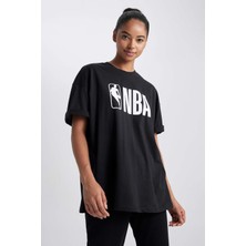 DeFactoFit NBA Wordmark Oversize Fit Bisiklet Yaka Baskılı Kısa Kollu Tişört V1500AZ23AU