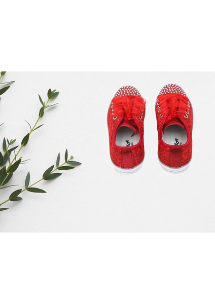 Önü Taşlı Converse Ayakkabı