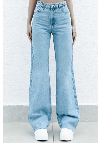Buz Mavi Likralı Boyfrind Bol Paça Kot Pantolon fiyatları