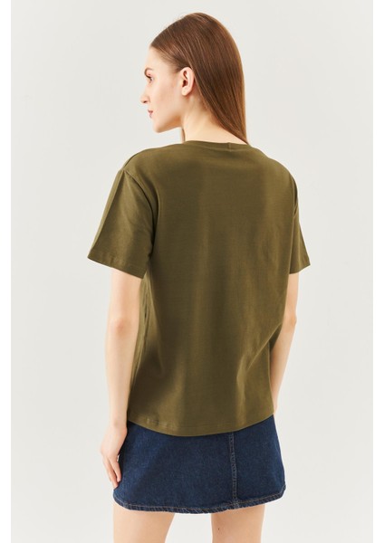 Haki Oversize Rahat Pamuklu Penye Bisiklet Yaka Kısa Kol Basic T-Shirt indirimleri