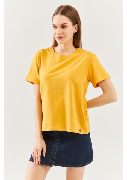 Hardal Oversize Rahat Pamuklu Penye Bisiklet Yaka Kısa Kol Basic T-Shirt