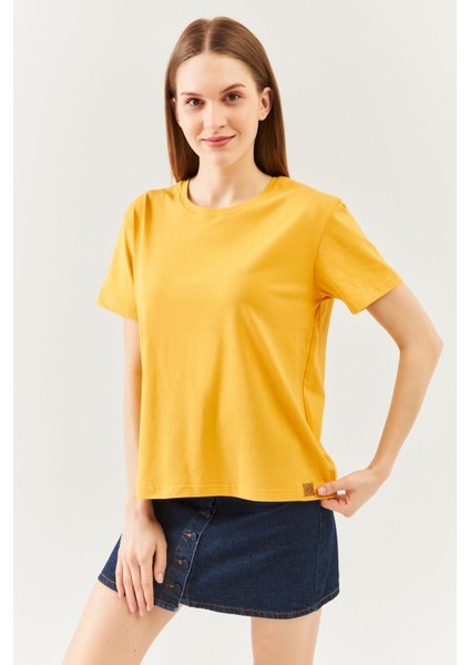 Hardal Oversize Rahat Pamuklu Penye Bisiklet Yaka Kısa Kol Basic T-Shirt fiyatları