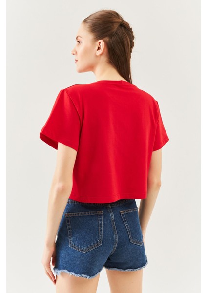 Kırmızı Oversize Rahat %100 Pamuklu Penye Bisiklet Yaka Kısa Kol Basic Crop T-Shirt indirimleri