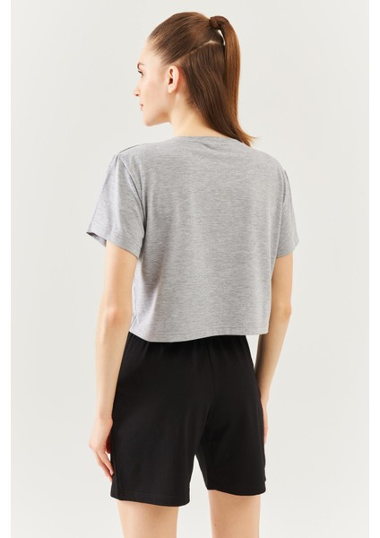 Gri Oversize Rahat Pamuklu Penye Bisiklet Yaka Kısa Kol Basic Crop T-Shirt