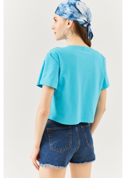 Aqua Oversize Rahat Pamuklu Penye Bisiklet Yaka Kısa Kol Basic Crop T-Shirt indirimleri