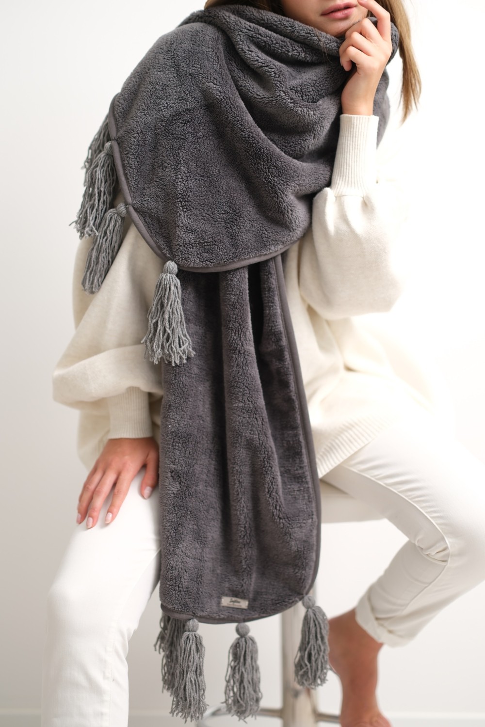 Cakkatex Wellsoft Ekstra Yumuşak Peluş Püsküllü Atkı|scarf görsel 6