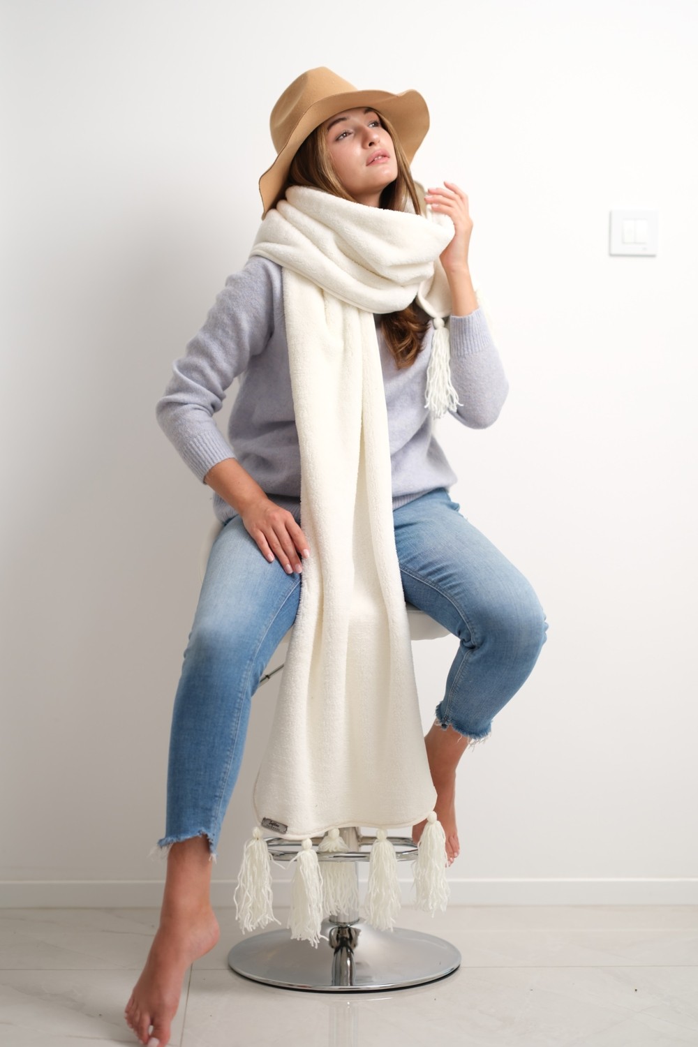 Cakkatex Wellsoft Ekstra Yumuşak Peluş Püsküllü Atkı|scarf