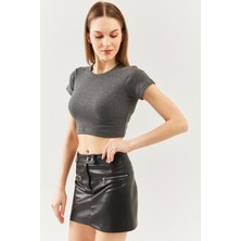 Butikgiz Füme Kısa Kol Bisiklet Yaka Vücuda Oturan %100 Pamuklu Kaşkorse Esnek Crop Bluz